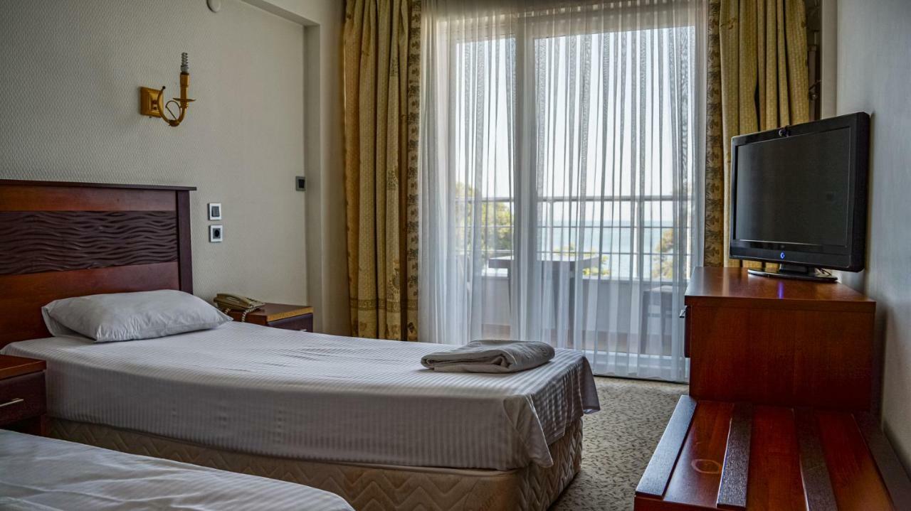 Grand Nicea Hotel Iznik Bagian luar foto